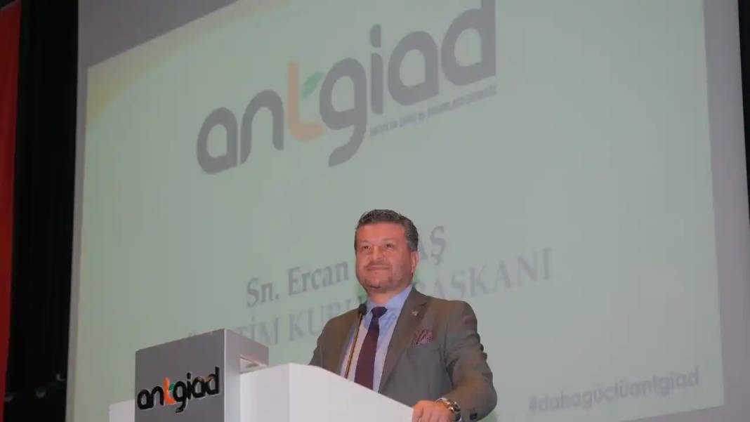 Antalya’da İş Dünyası Buluşması: ANTGİAD Toplantısında Girişimcilik Dersi 5